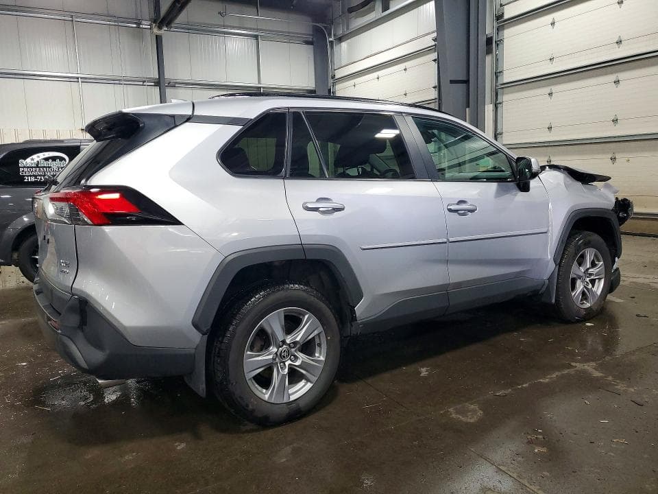 2022 TOYOTA RAV4 XLE XLE 3