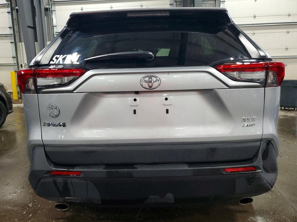 2022 TOYOTA RAV4 XLE XLE 6