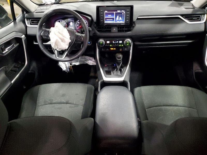 2022 TOYOTA RAV4 XLE XLE 8