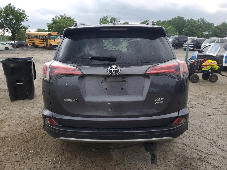 2017 TOYOTA RAV4 XLE XLE 6