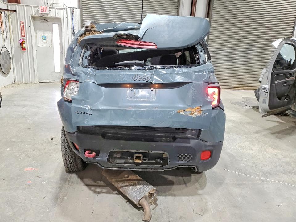 2016 JEEP RENEGADE TRAILHAWK 6