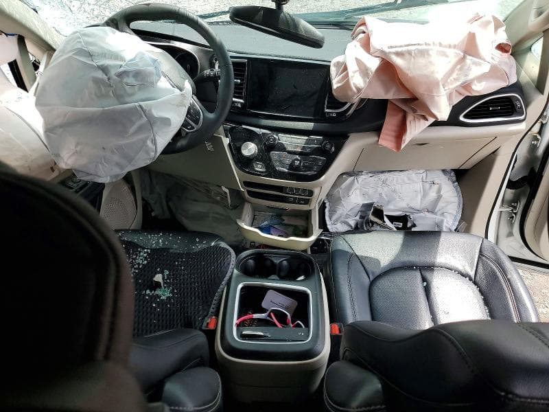 2022 CHRYSLER PACIFICA TOURING L TOURING L 8