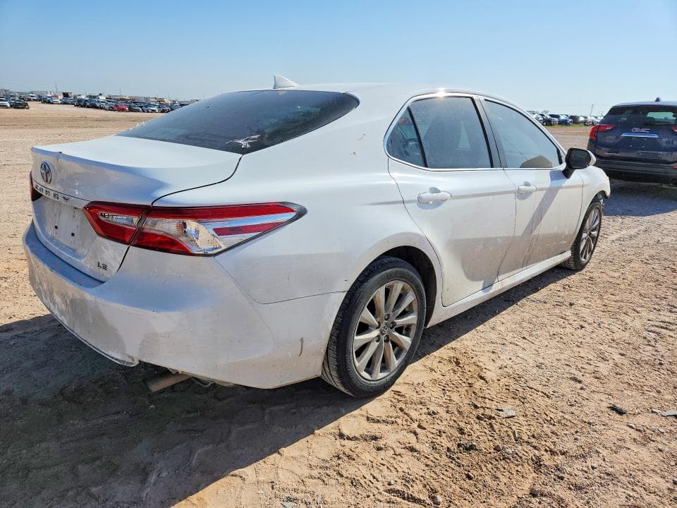 2020 TOYOTA CAMRY LE LE 3