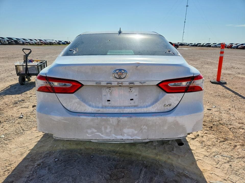 2020 TOYOTA CAMRY LE LE 6