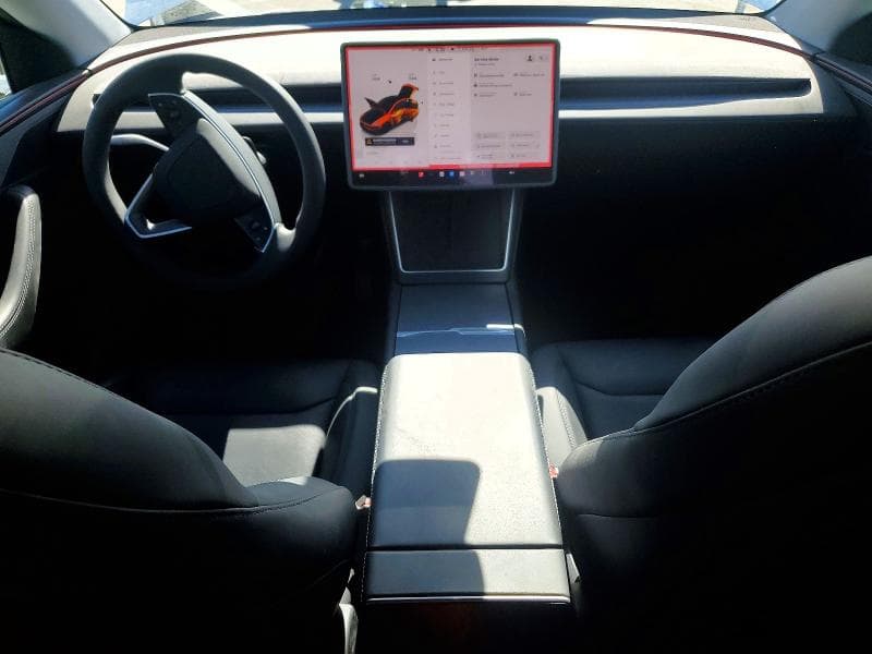 2026 TESLA MODEL Y 8