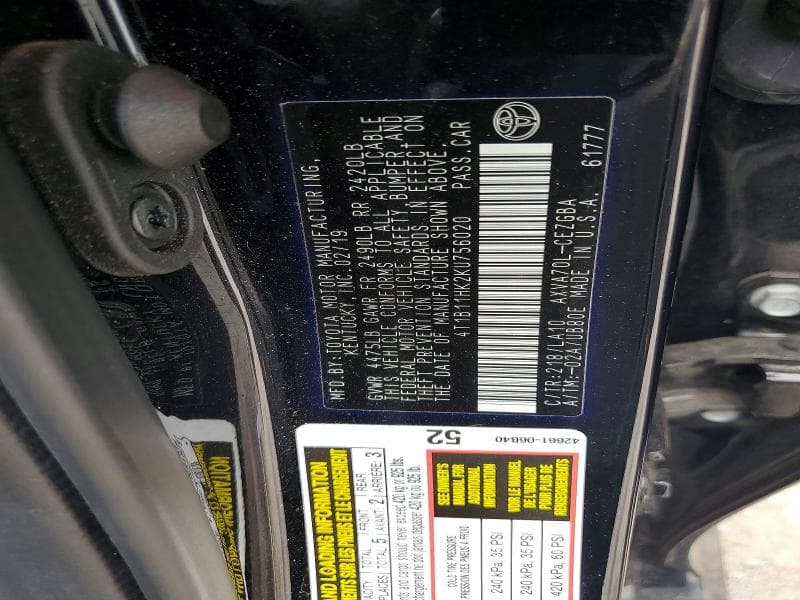 2019 TOYOTA CAMRY XLE 12