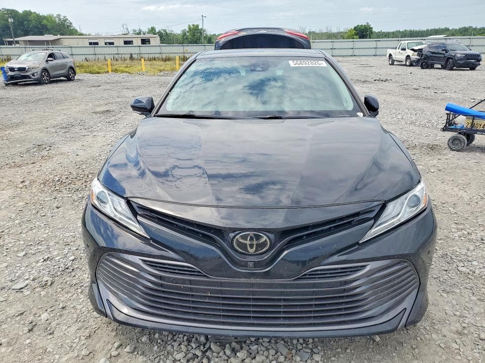 2019 TOYOTA CAMRY XLE 5