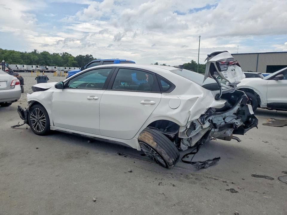 2023 KIA FORTE GT LINE 2