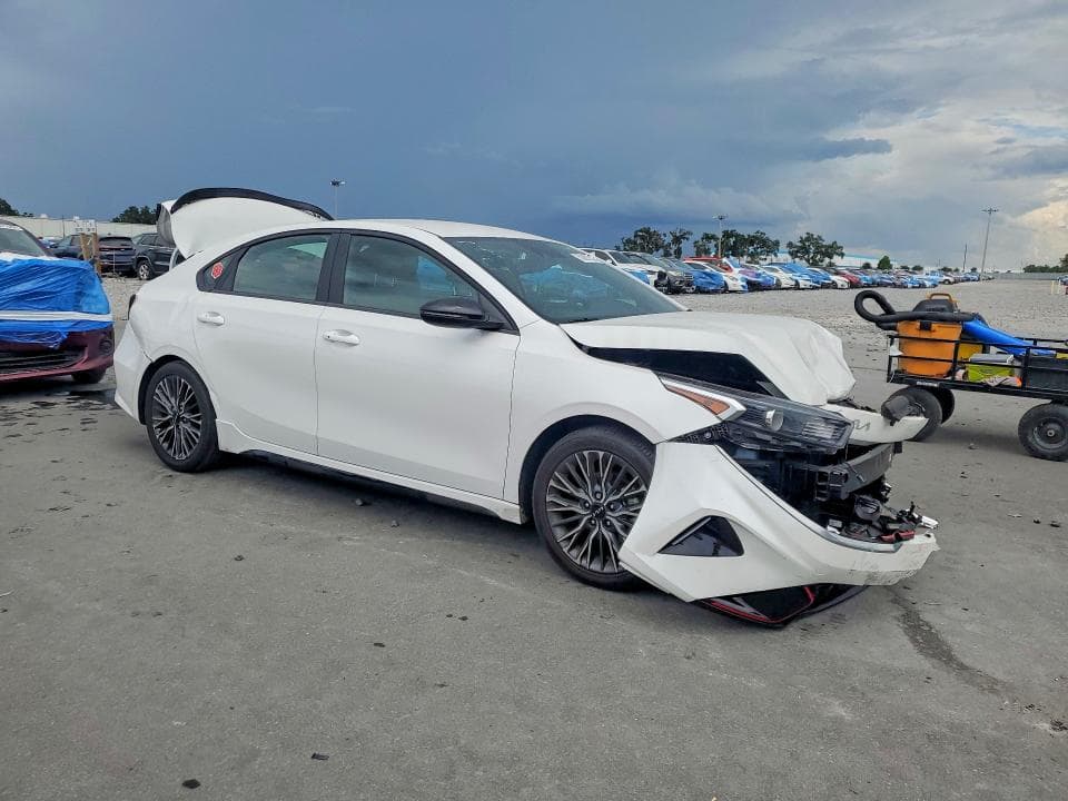 2023 KIA FORTE GT LINE 4
