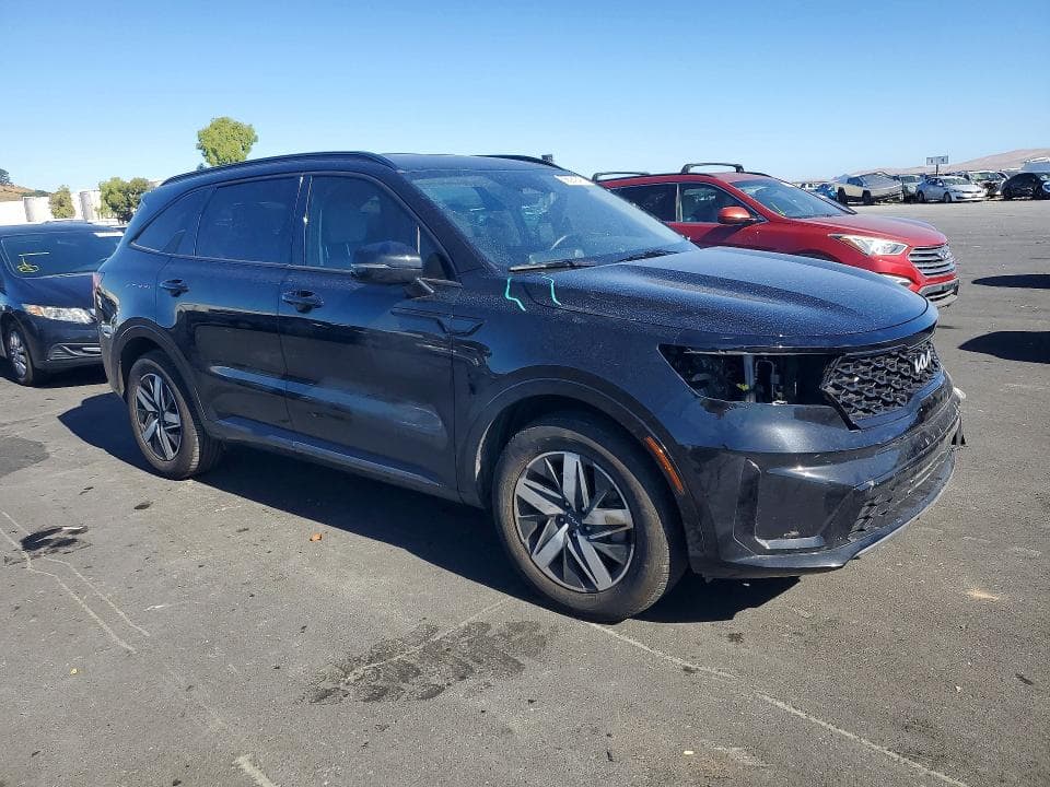2022 KIA SORENTO S 4