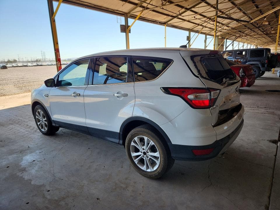 2017 FORD ESCAPE SE 2