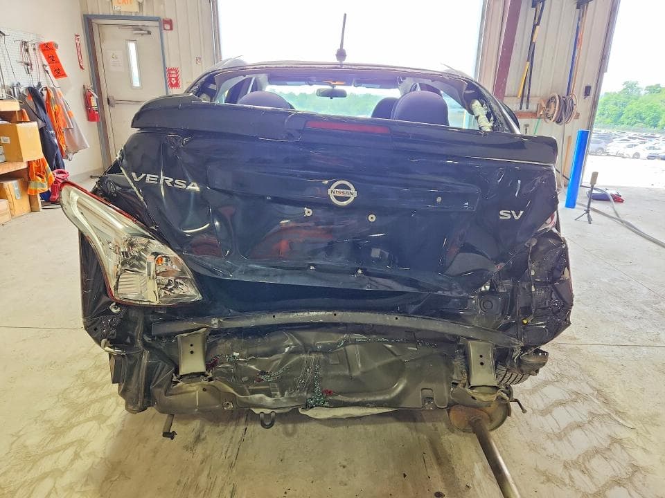 2019 NISSAN VERSA SV 6