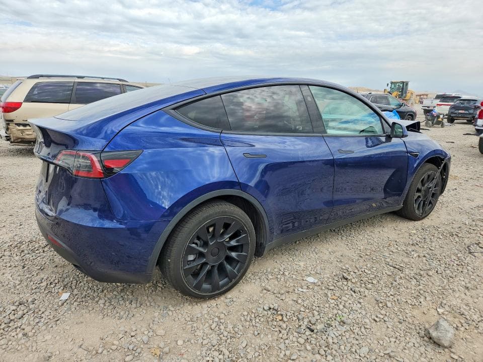 2023 TESLA MODEL Y 3