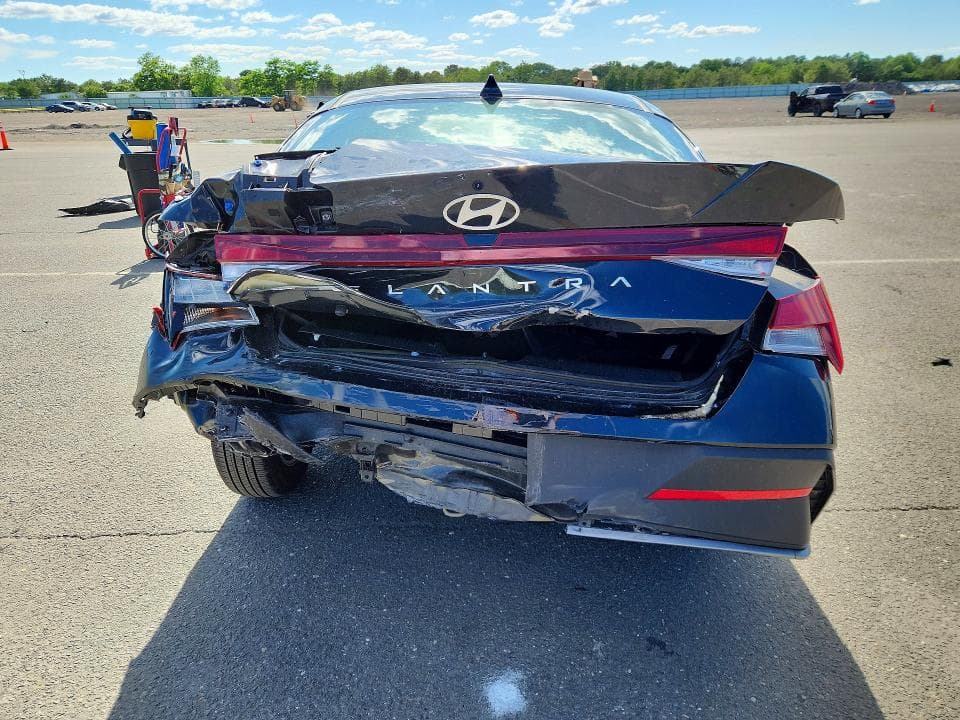 2026 HYUNDAI ELANTRA SE 6