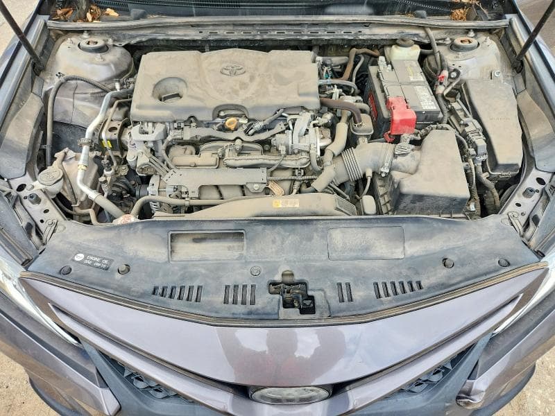 2018 TOYOTA CAMRY SE 11