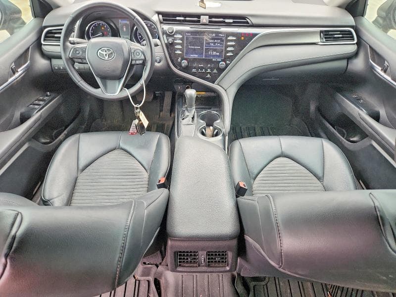 2018 TOYOTA CAMRY SE 8