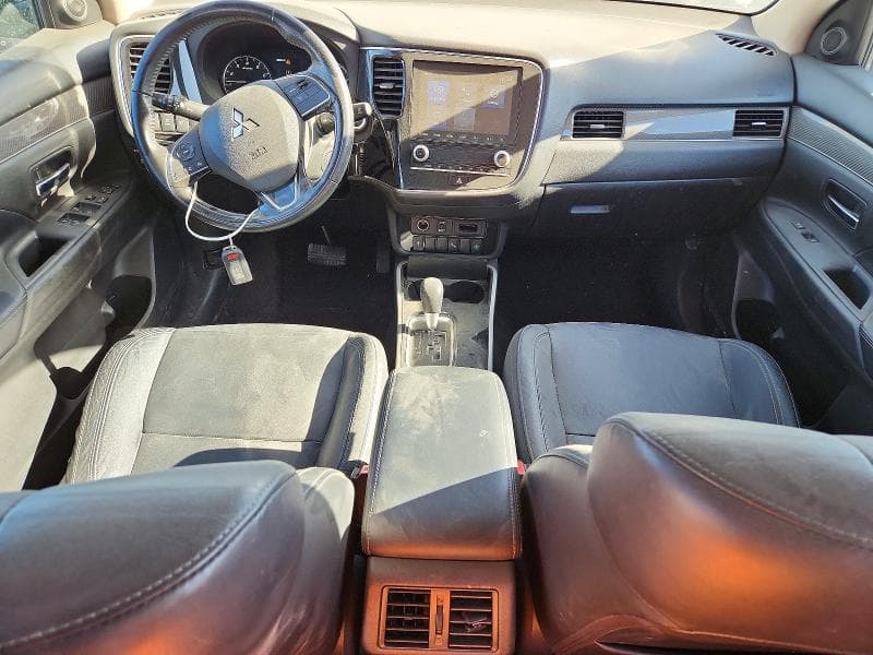 2020 MITSUBISHI OUTLANDER SE 8