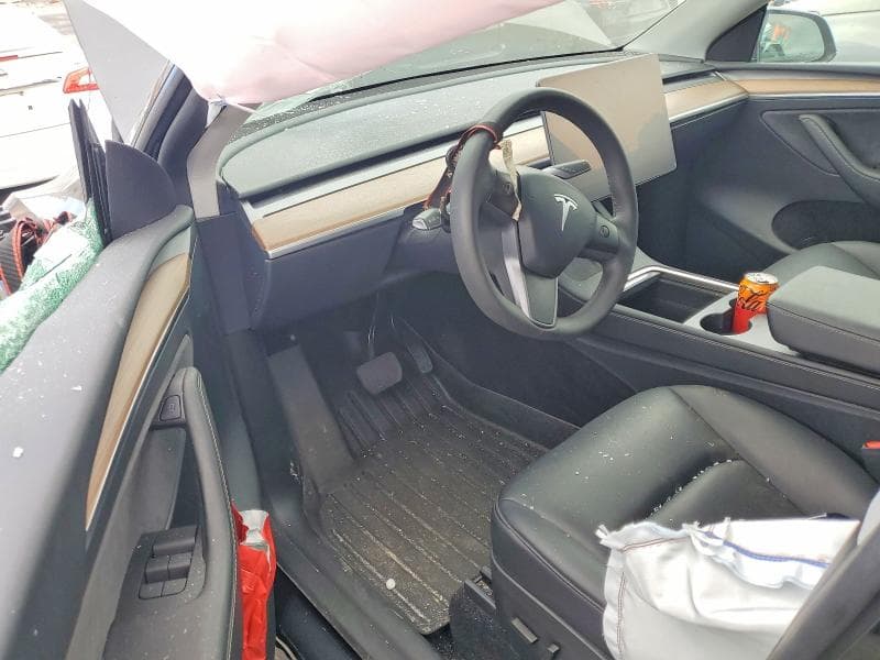 2024 TESLA MODEL Y 8