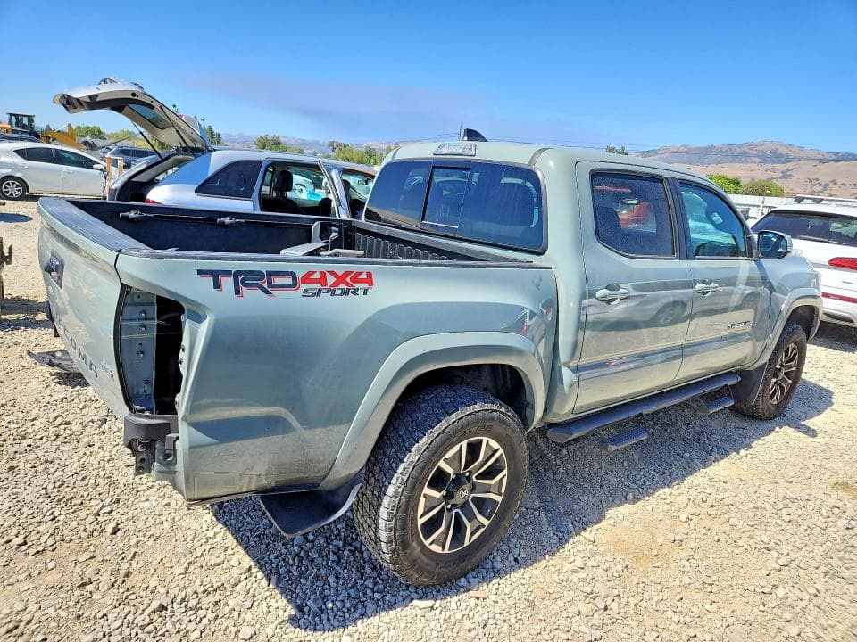 2023 TOYOTA TACOMA TRD SPORT 3