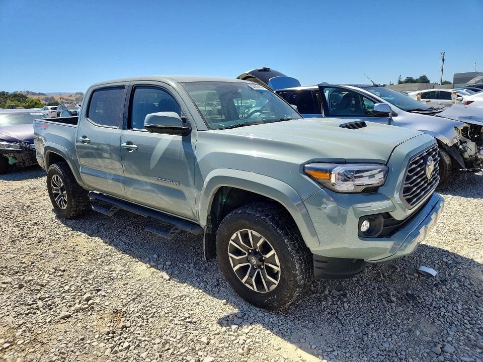 2023 TOYOTA TACOMA TRD SPORT 4