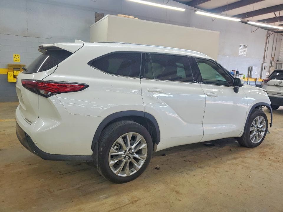 2020 TOYOTA HIGHLANDER LIMITED LIMITED 3