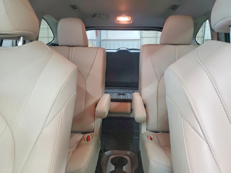 2020 TOYOTA HIGHLANDER LIMITED LIMITED 10