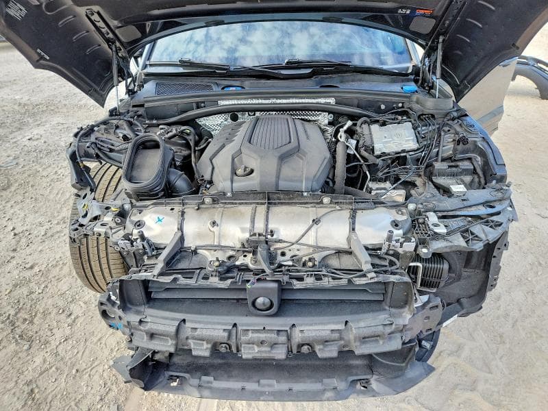 2024 PORSCHE MACAN BASE 12