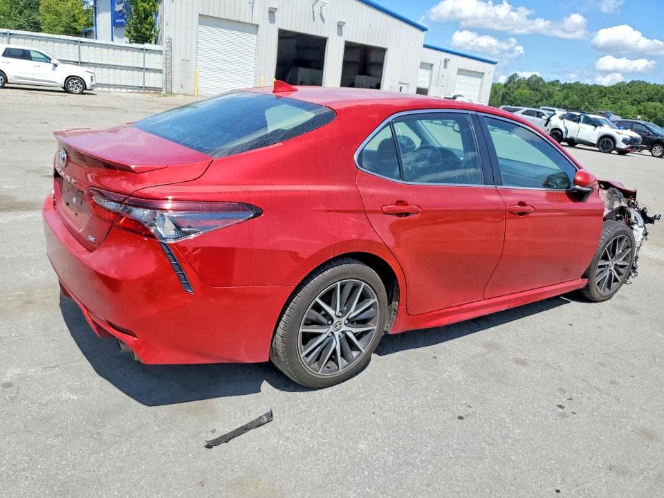 2022 TOYOTA CAMRY SE 3