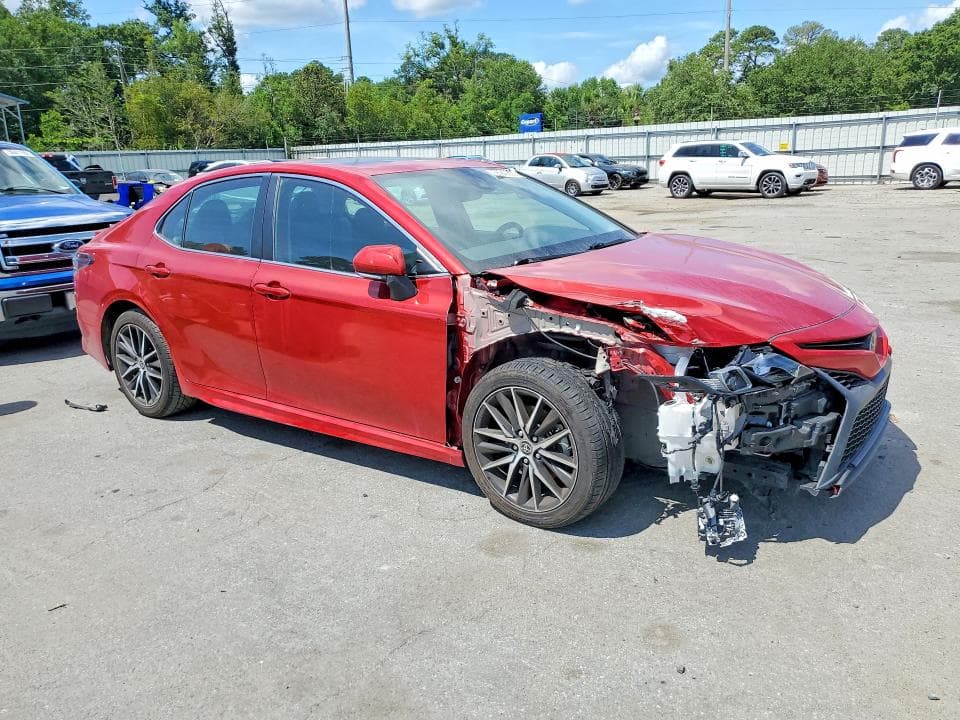 2022 TOYOTA CAMRY SE 4