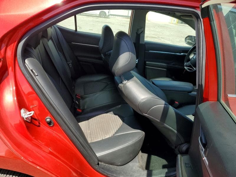 2022 TOYOTA CAMRY SE 10