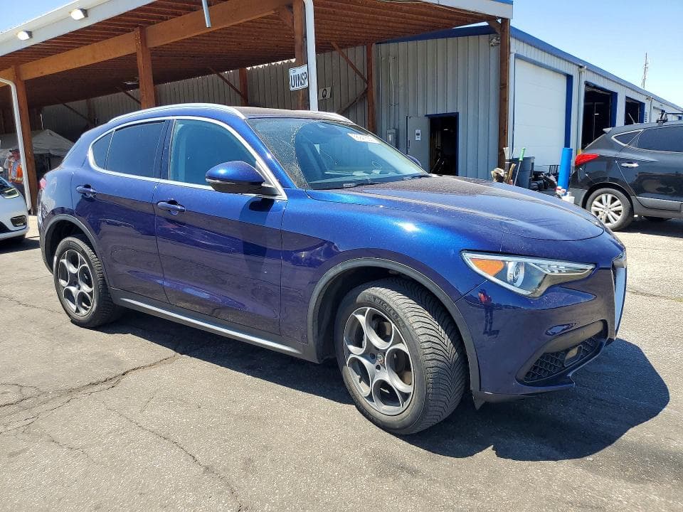 2018 ALFA ROMEO STELVIO 4