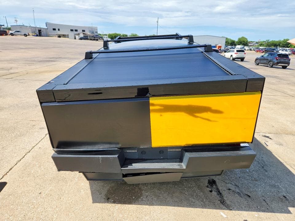 2025 TESLA CYBERTRUCK 6