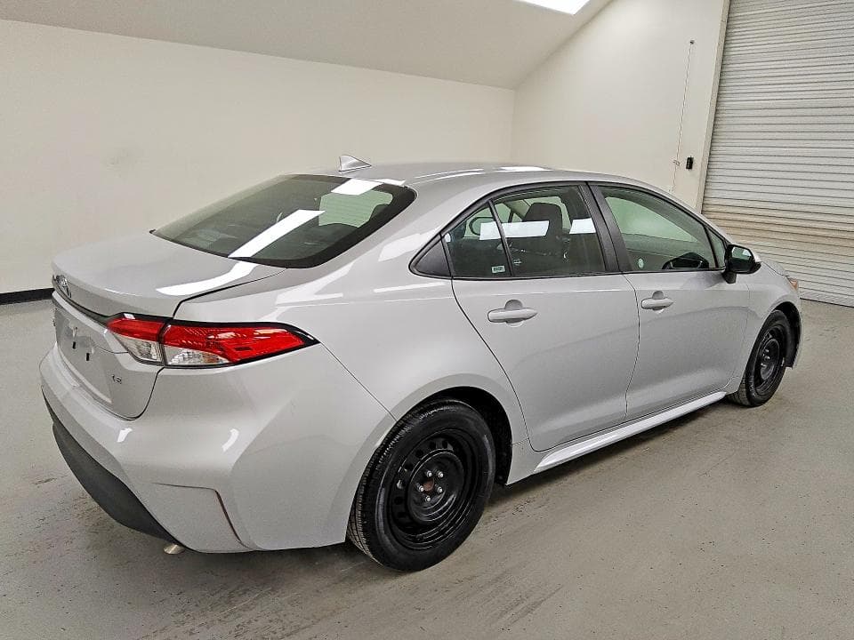 2024 TOYOTA COROLLA LE 3