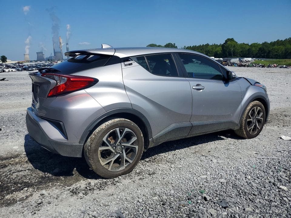 2020 TOYOTA C-HR XLE 3