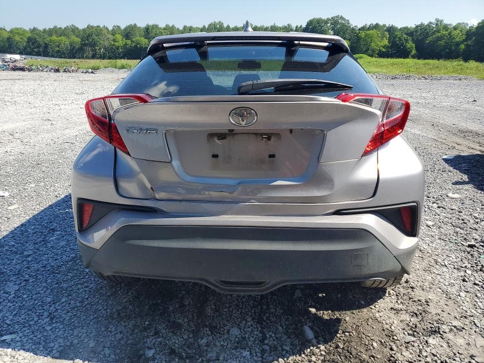 2020 TOYOTA C-HR XLE 6