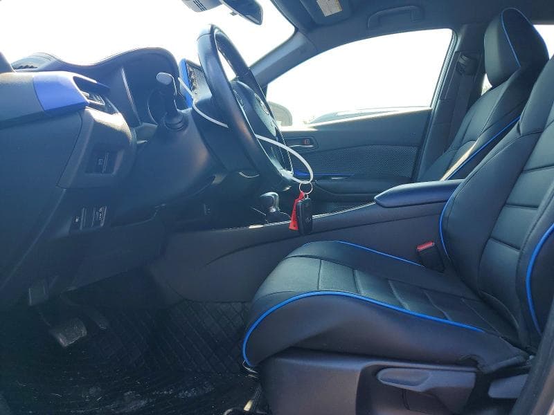 2020 TOYOTA C-HR XLE 7