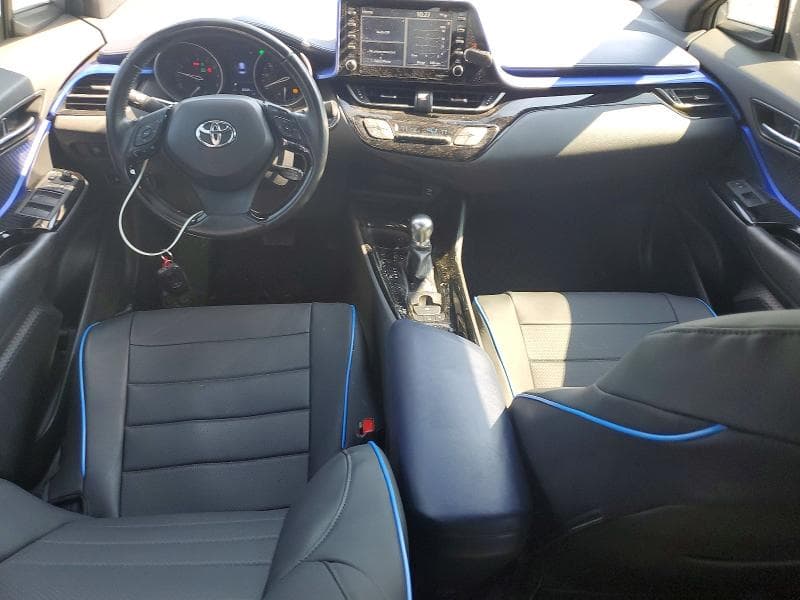 2020 TOYOTA C-HR XLE 8