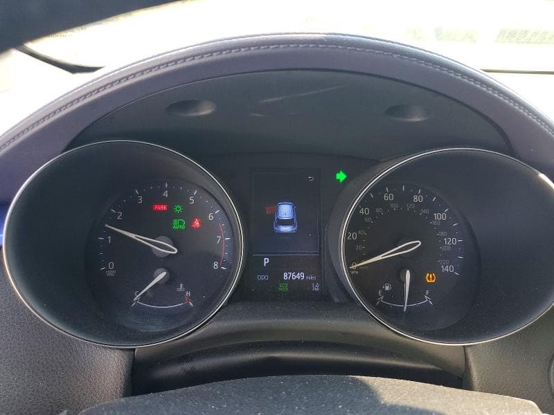 2020 TOYOTA C-HR XLE 9