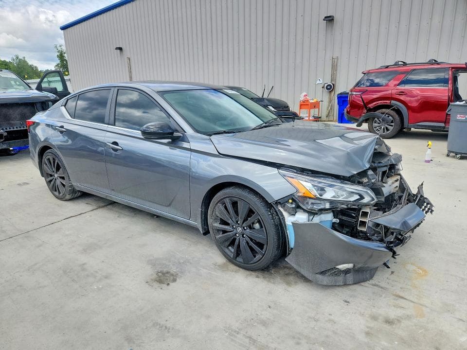 2022 NISSAN ALTIMA SR SR 4