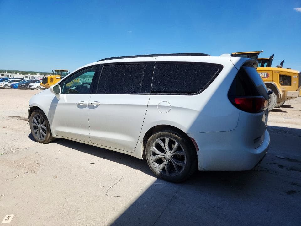 2018 CHRYSLER PACIFICA TOURING L 2
