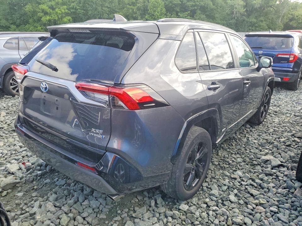 2021 TOYOTA RAV4 XSE 3