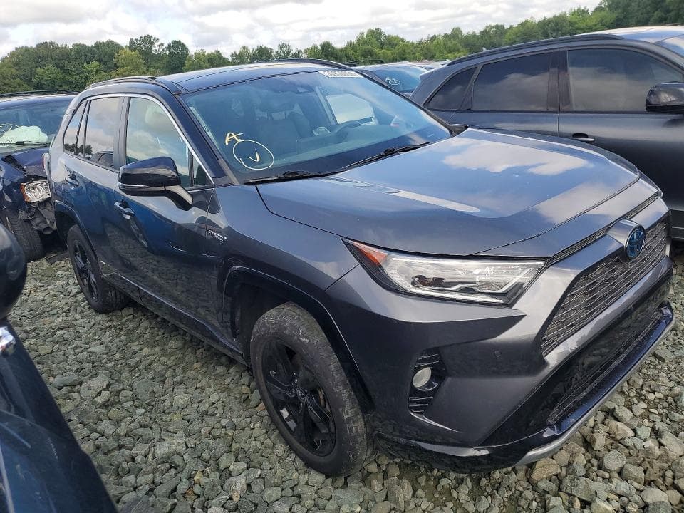 2021 TOYOTA RAV4 XSE 4