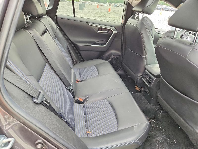 2021 TOYOTA RAV4 XSE 10