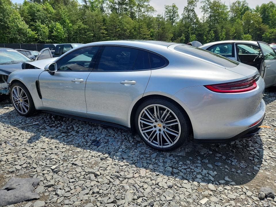 2018 PORSCHE PANAMERA 4 2