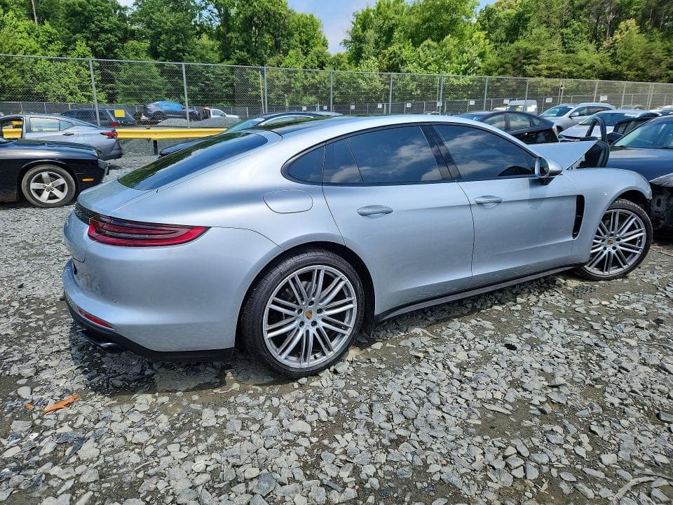 2018 PORSCHE PANAMERA 4 3