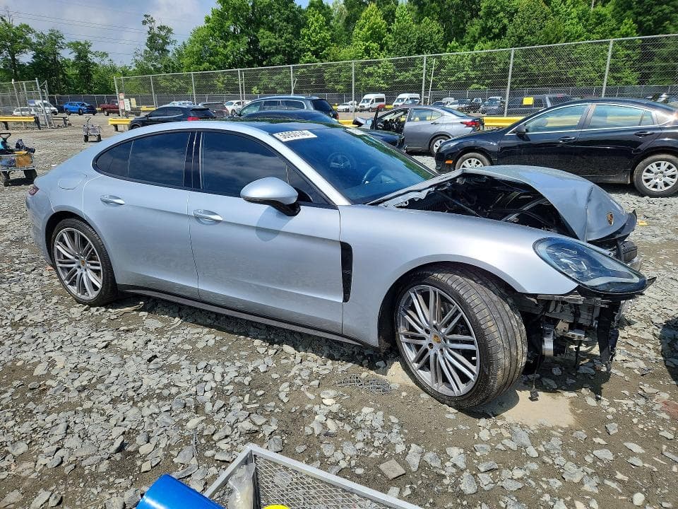 2018 PORSCHE PANAMERA 4 4