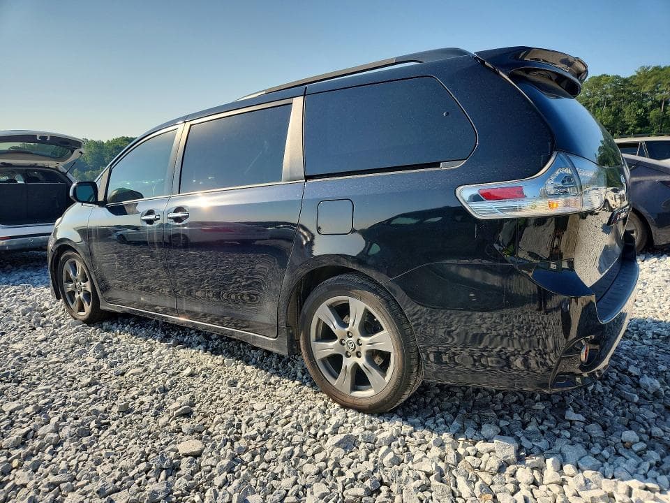 2018 TOYOTA SIENNA SE PREMIUM 8-PASSENGER SE PREMIUM 8-PASSENGER 2