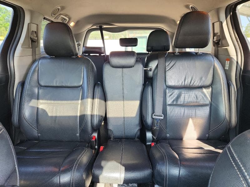 2018 TOYOTA SIENNA SE PREMIUM 8-PASSENGER SE PREMIUM 8-PASSENGER 10