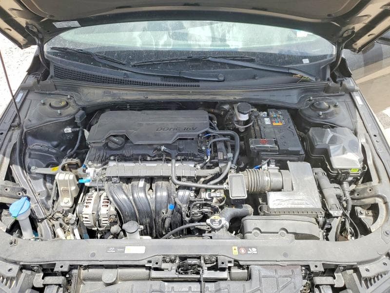 2025 HYUNDAI ELANTRA SE 11
