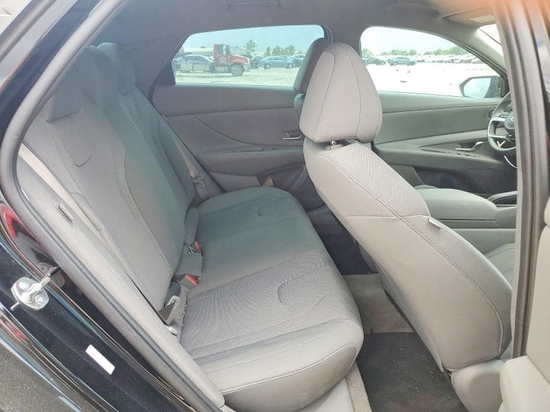 2025 HYUNDAI ELANTRA SE 10
